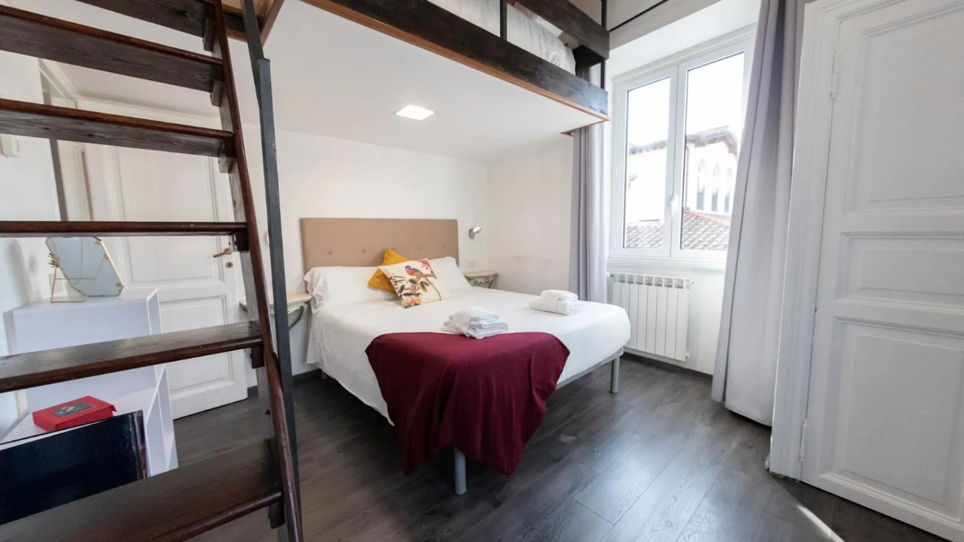 The Best Rent - Spacious Multi-Room Apartment On Via Cavour 罗马