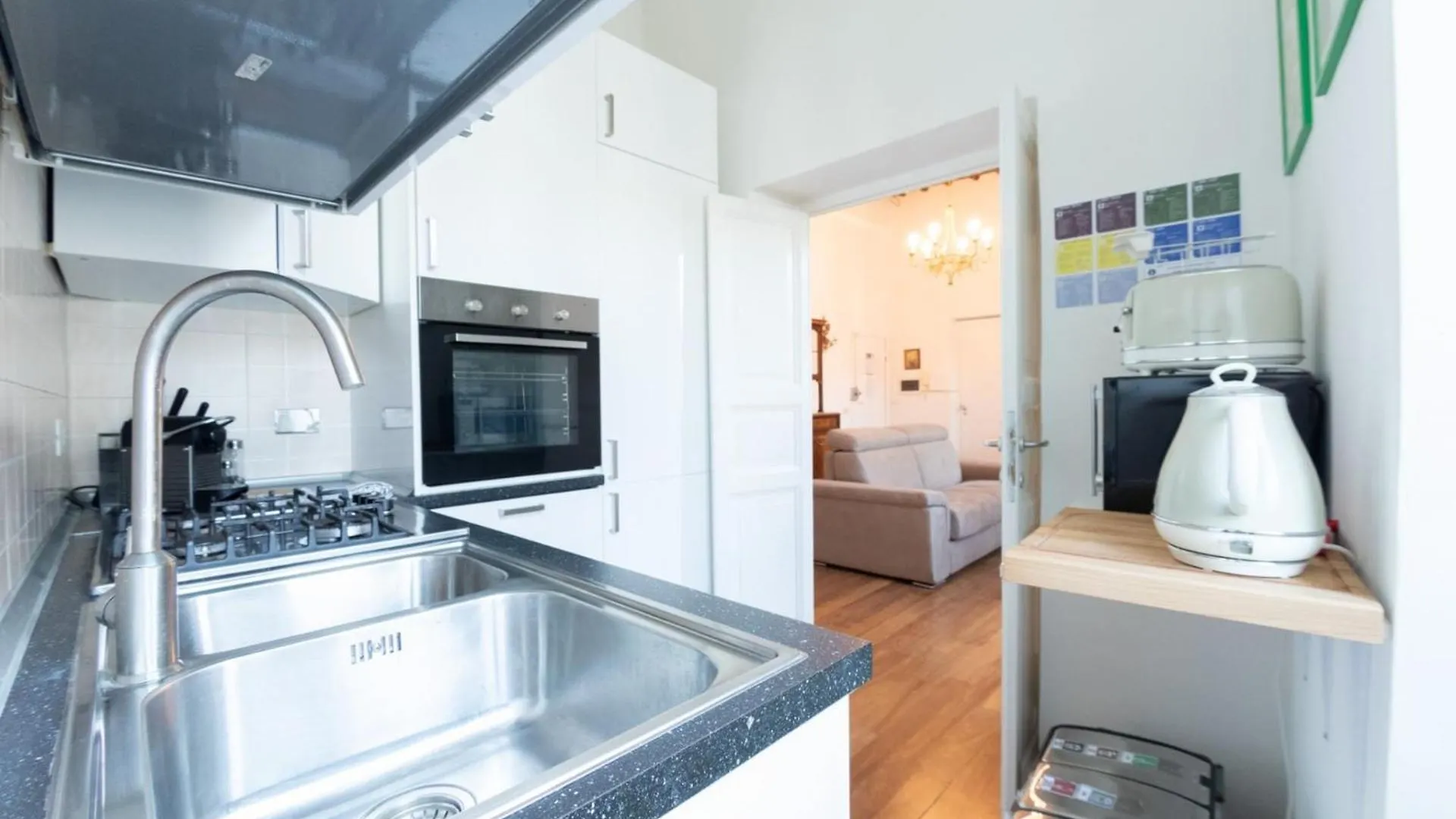 The Best Rent - Spacious Multi-Room Apartment On Via Cavour 罗马 0*,  意大利